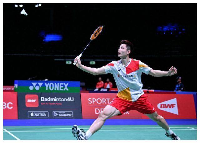 格外谨慎 格外谨慎